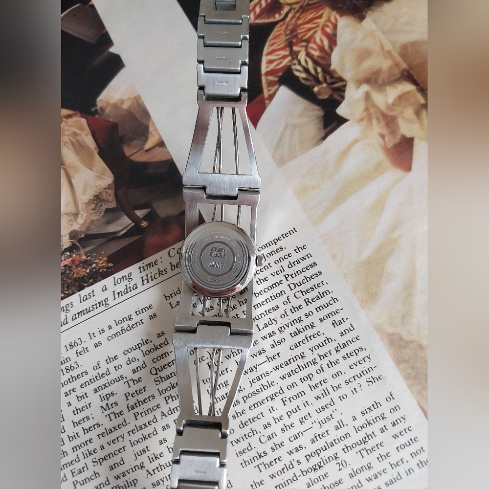 Watch Collection with Vibrant Colors - Picture 7 of 15